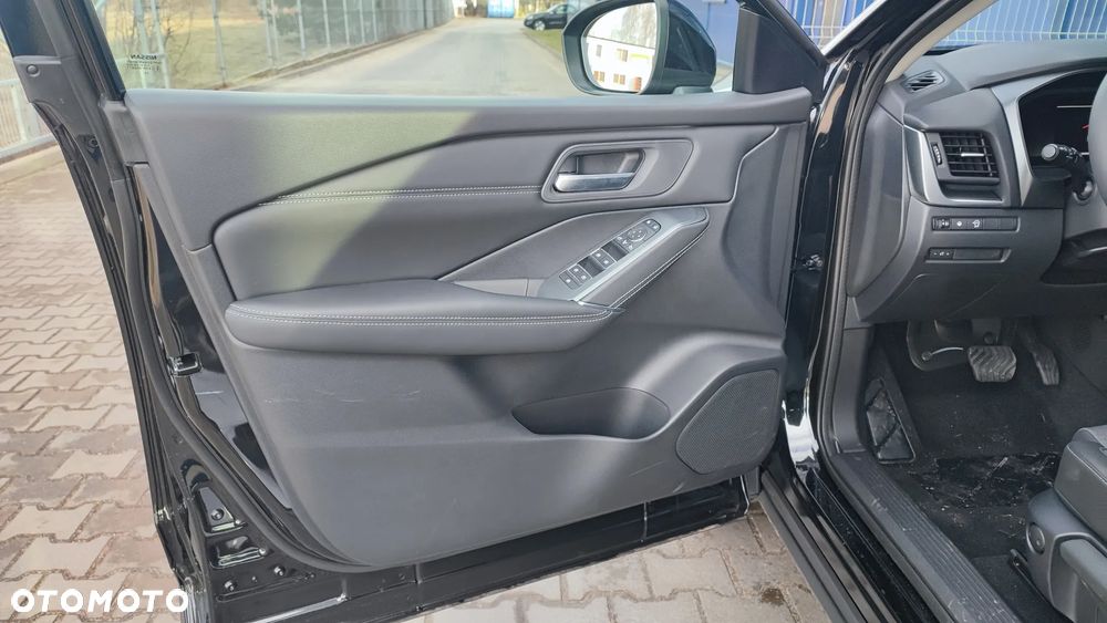 Nissan Qashqai 1.3 DIG-T MHEV N-Connecta Xtronic - 17