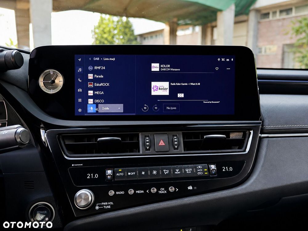 Lexus ES 300h Business Edition - 25