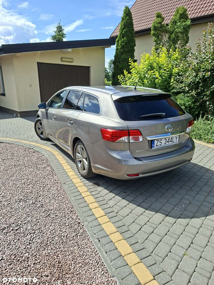 Toyota Avensis 1.8 Prestige - 4