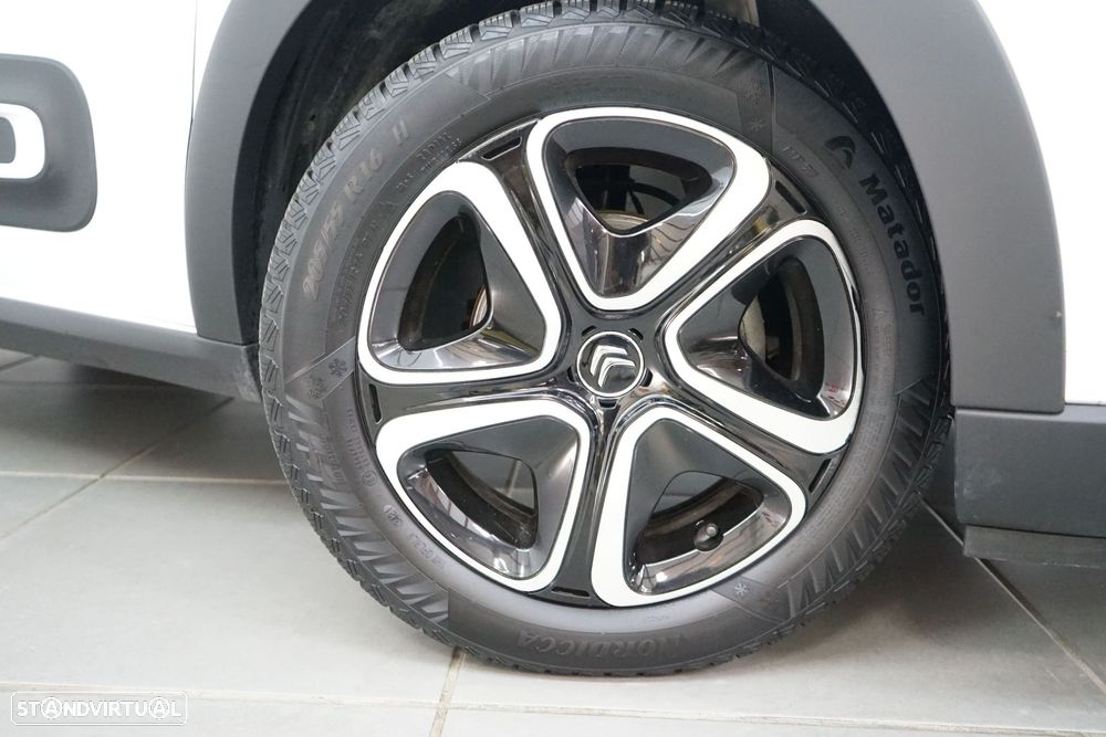 Citroën C3 1.2 PureTech Shine - 10