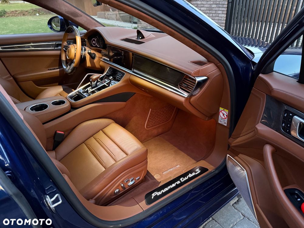 Porsche Panamera Turbo S - 14