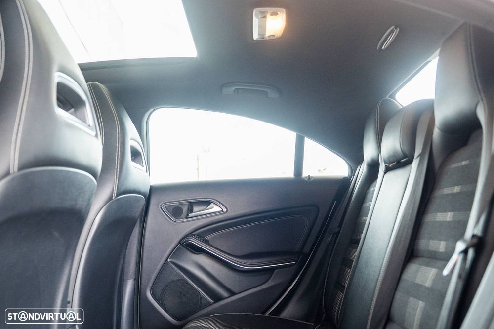 Mercedes-Benz CLA 180 d - 18