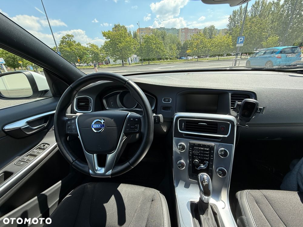 Volvo S60 D3 Drive-E Momentum - 17