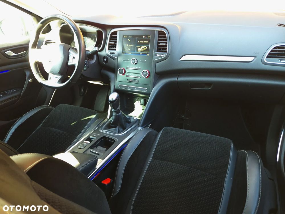 Renault Megane TCe 140 GPF GT LINE - 30