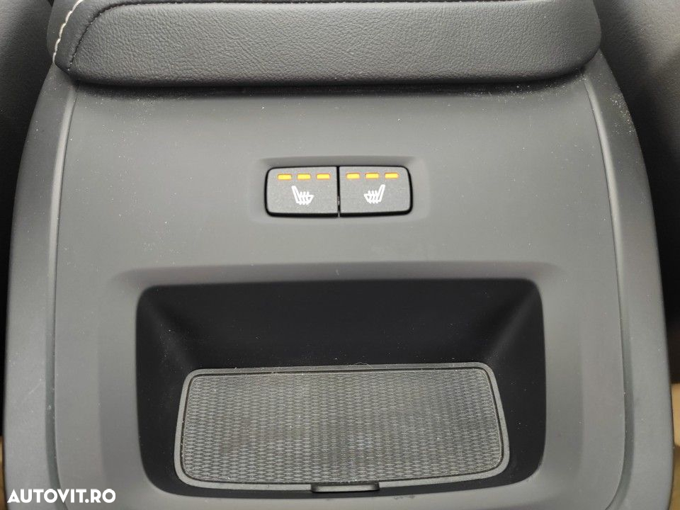 Volvo XC 60 - 31
