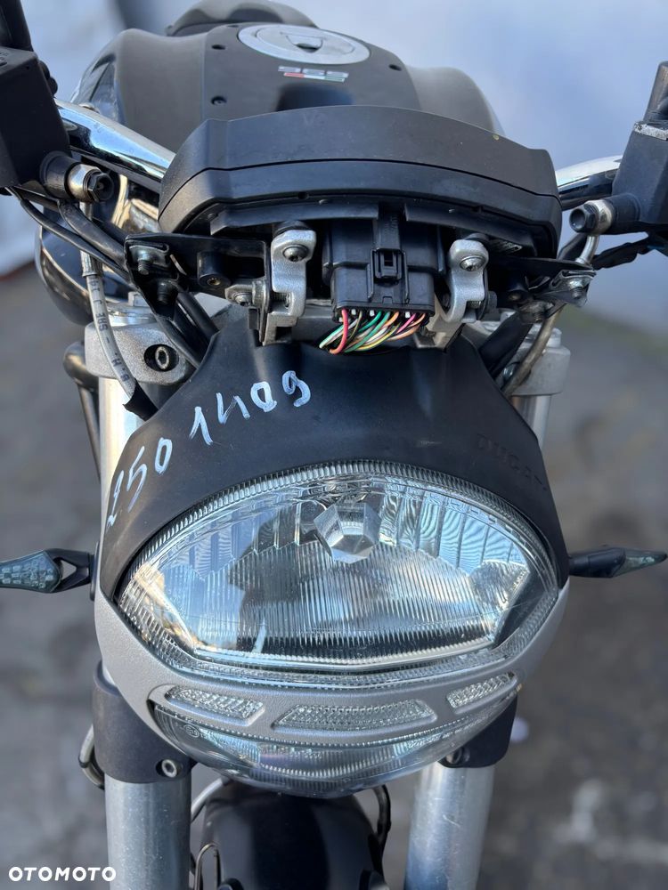 Ducati 696 - 18