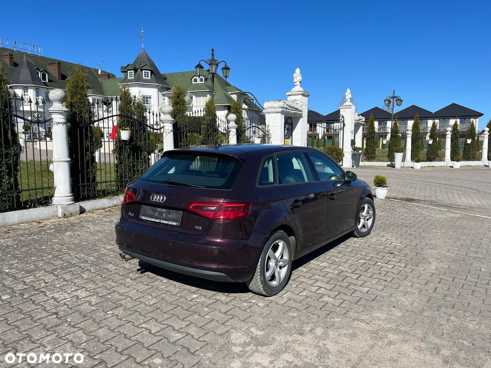 Audi A3 Sportback - 6