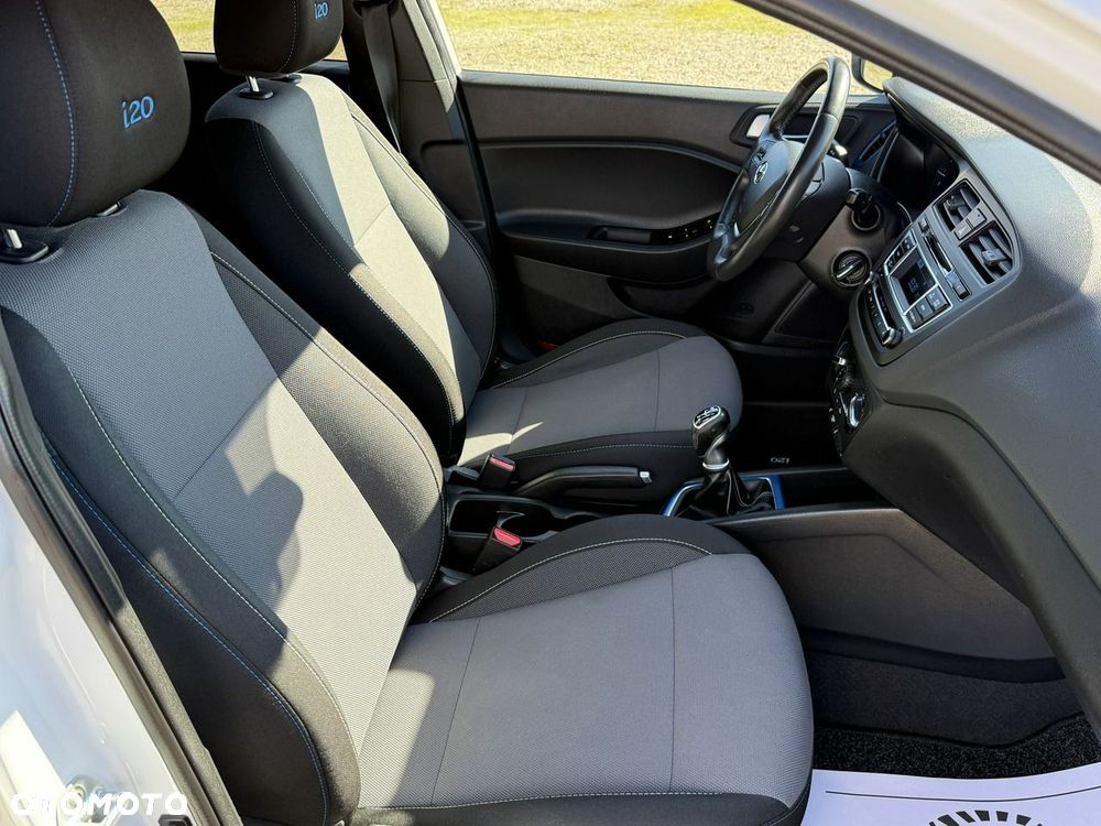 Hyundai i20 - 33