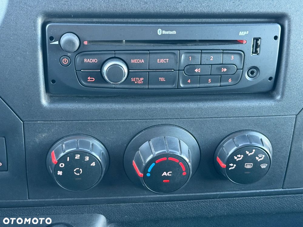 Renault MASTER 5 OSÓB - 16