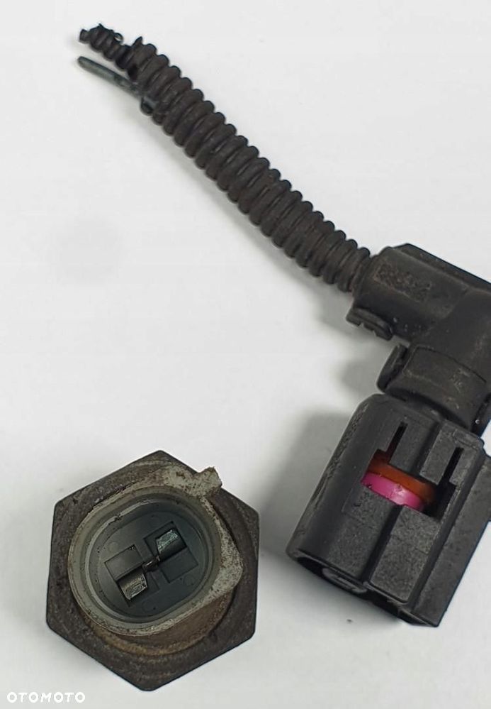 CZUJNIK CIŚNIENIA OLEJU AUDI A6 C6 038919081P - 2