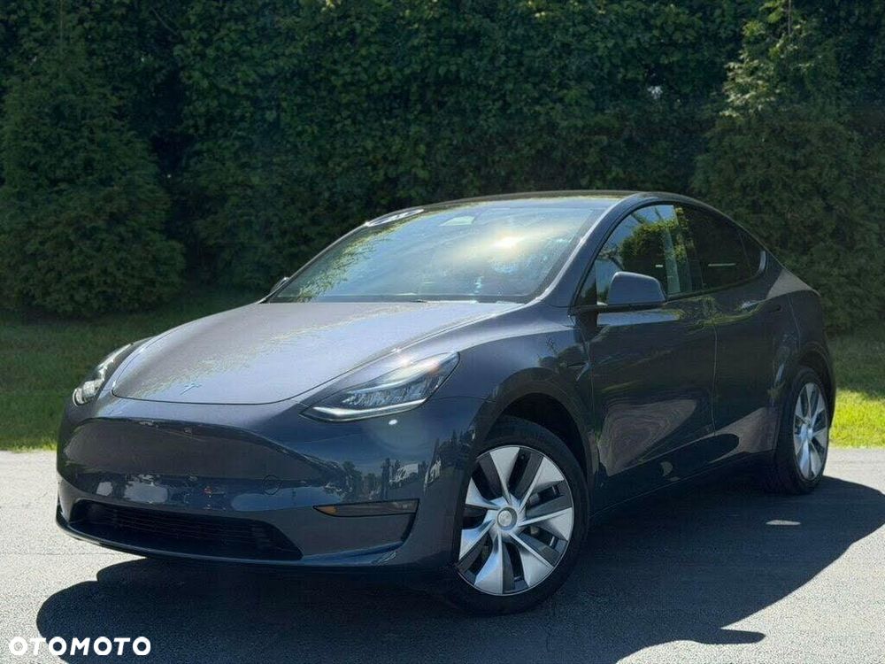 Tesla Model Y Long Range Dual Motor AWD - 1