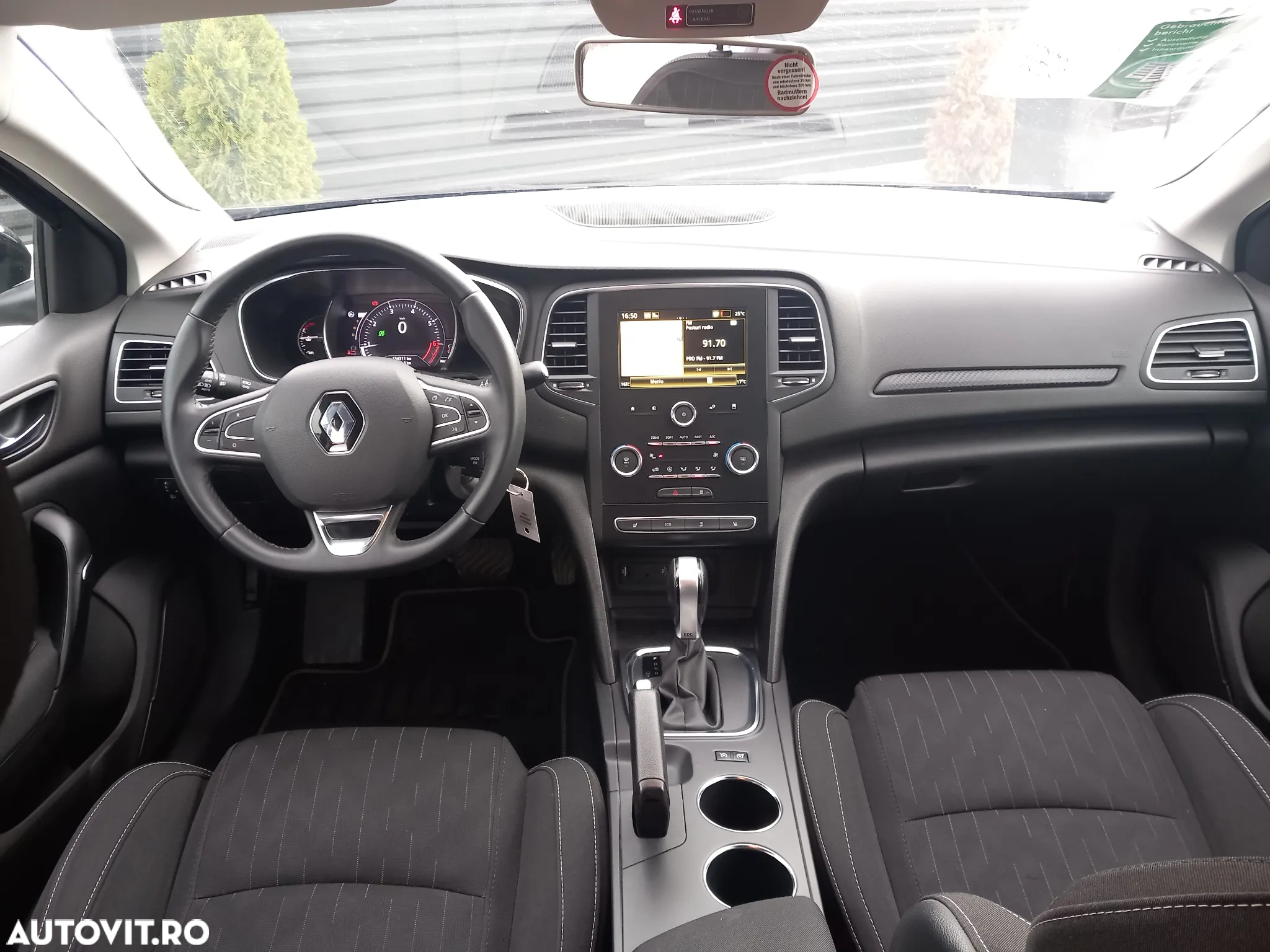 Renault Megane ENERGY TCe 140 EDC LIMITED - 7