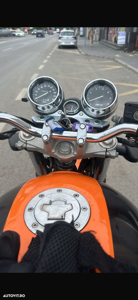 Suzuki GSX 750 Inazuma - 1