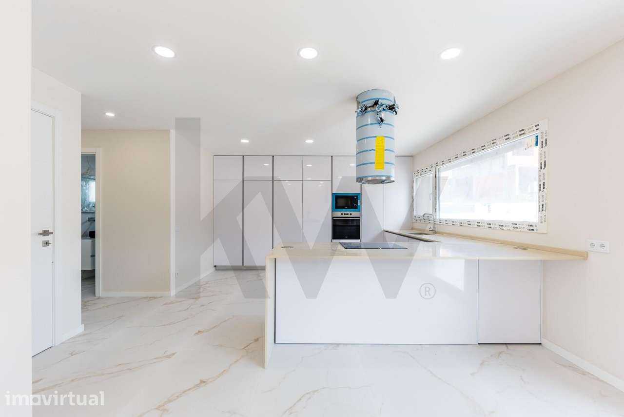 MORADIA NOVA , TORRES VEDRAS , SUITE, PISCINA , GARAGEM PARA 2 VIATURA - Grande imagem: 4/60