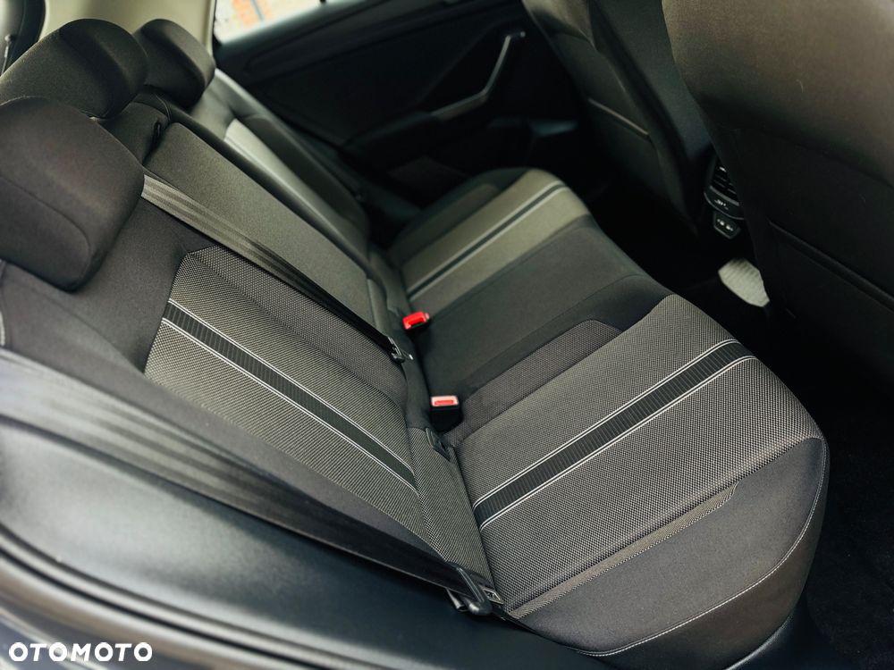 Volkswagen T-Roc 1.5 TSI ACT OPF DSG IQ.DRIVE - 23