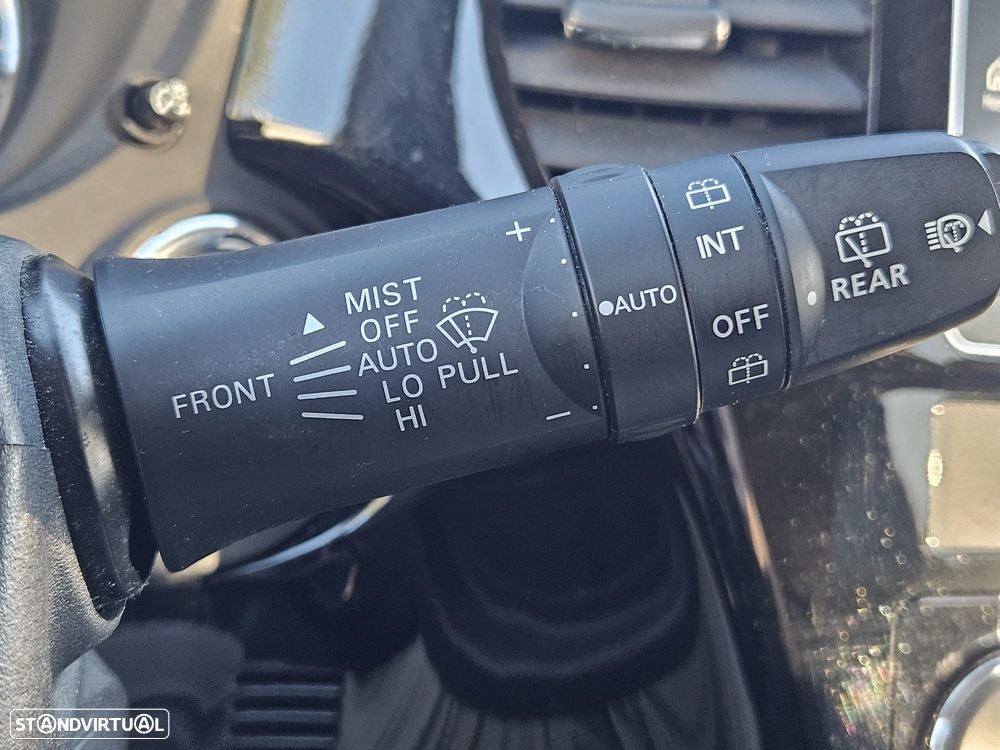 Mitsubishi Outlander 2.2 DI-D Instyle Navi - 10