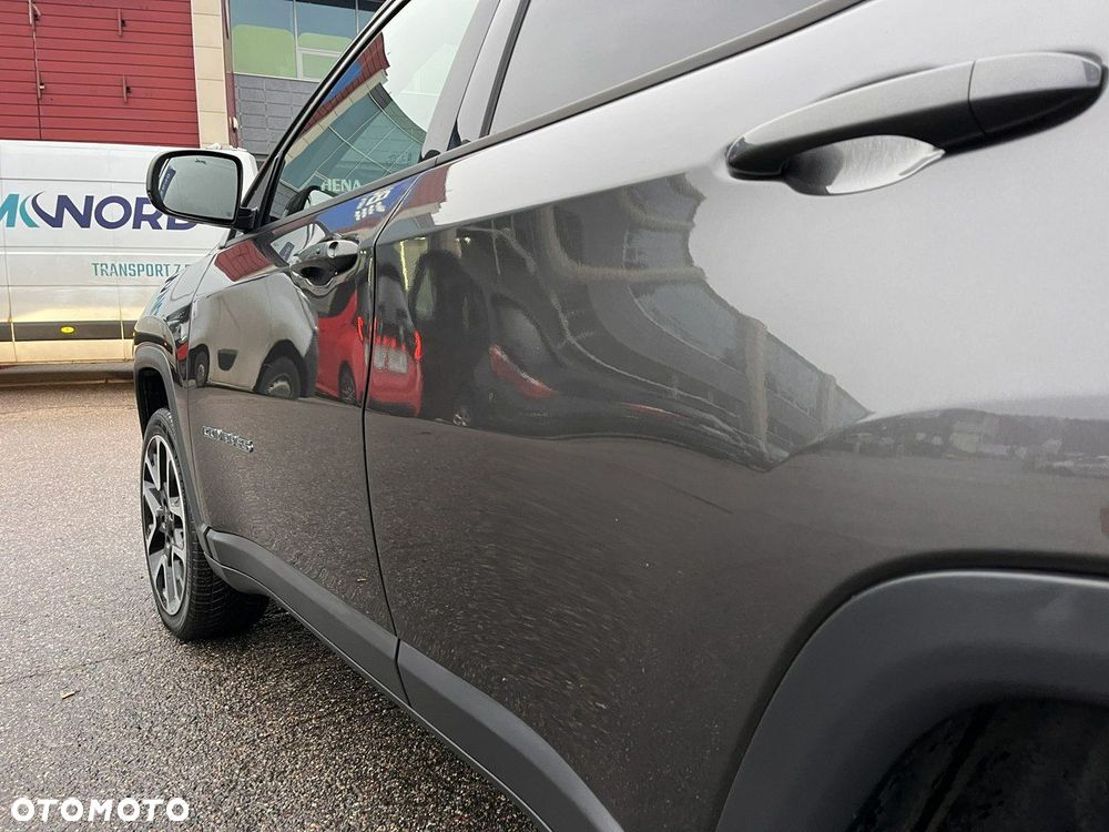 Jeep Compass - 25