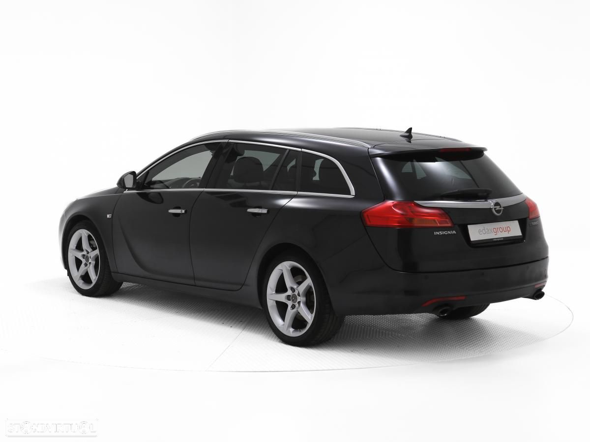 Opel Insignia Sports Tourer - 4