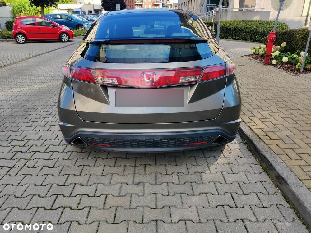 Honda Civic 1.8 Executive NAVI - 6