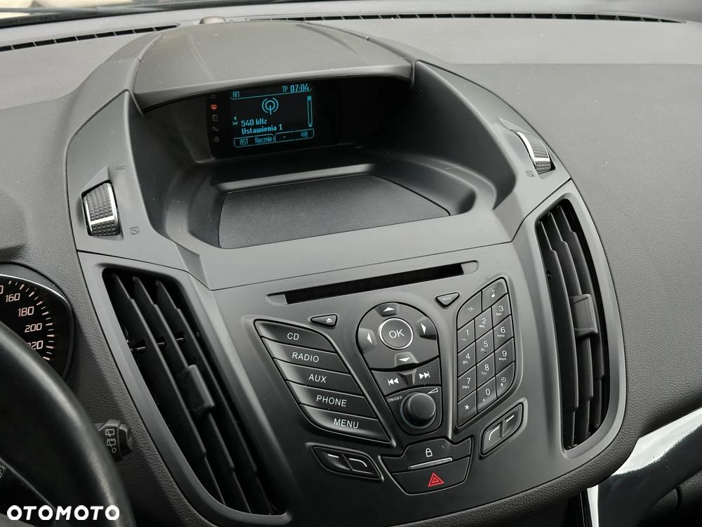 Ford Kuga 1.6 EcoBoost 2x4 Titanium - 19