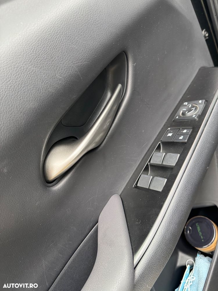 Lexus UX 250h Business Edition - 11