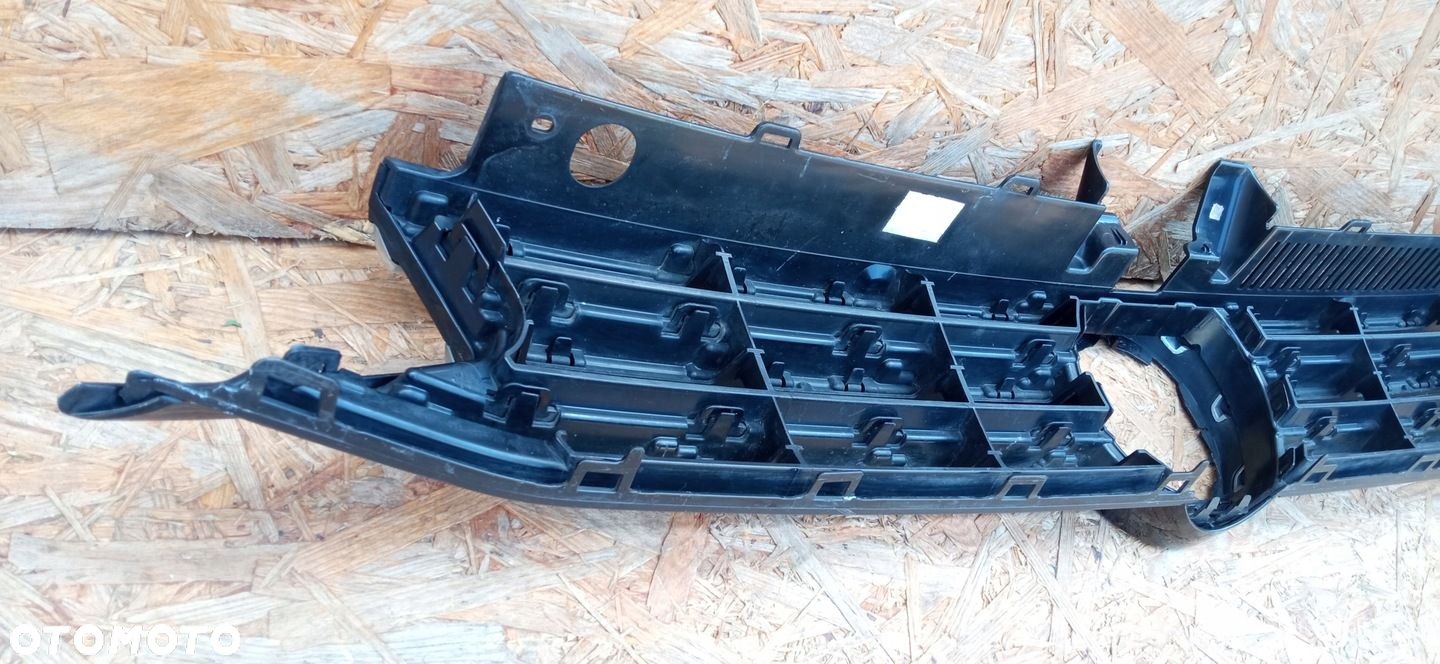 VOLKSWAGEN TOURAN II 5TA 15- ATRAPA KRATKA GRILL ZDERZAKA PRZÓD 5TA853653B - 9