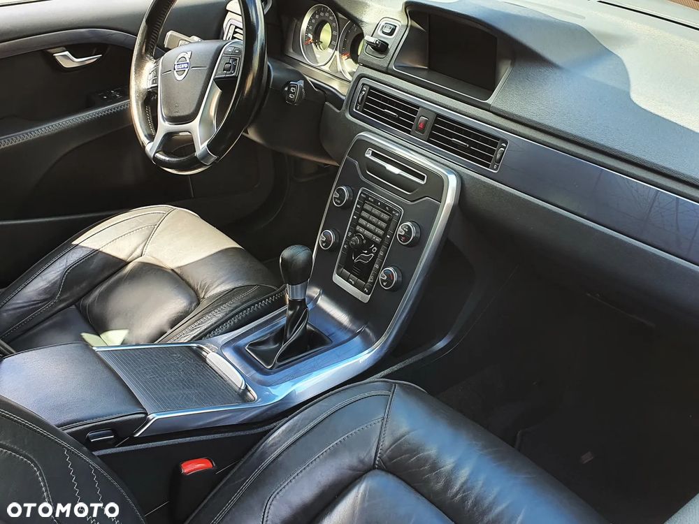 Volvo XC 70 D5 AWD Ocean Race - 24