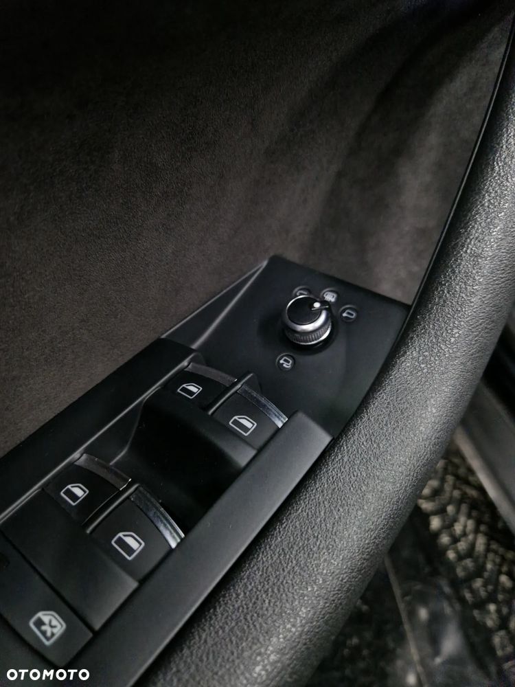 Audi A3 Sportback 1.6 TDI DPF Ambiente - 5