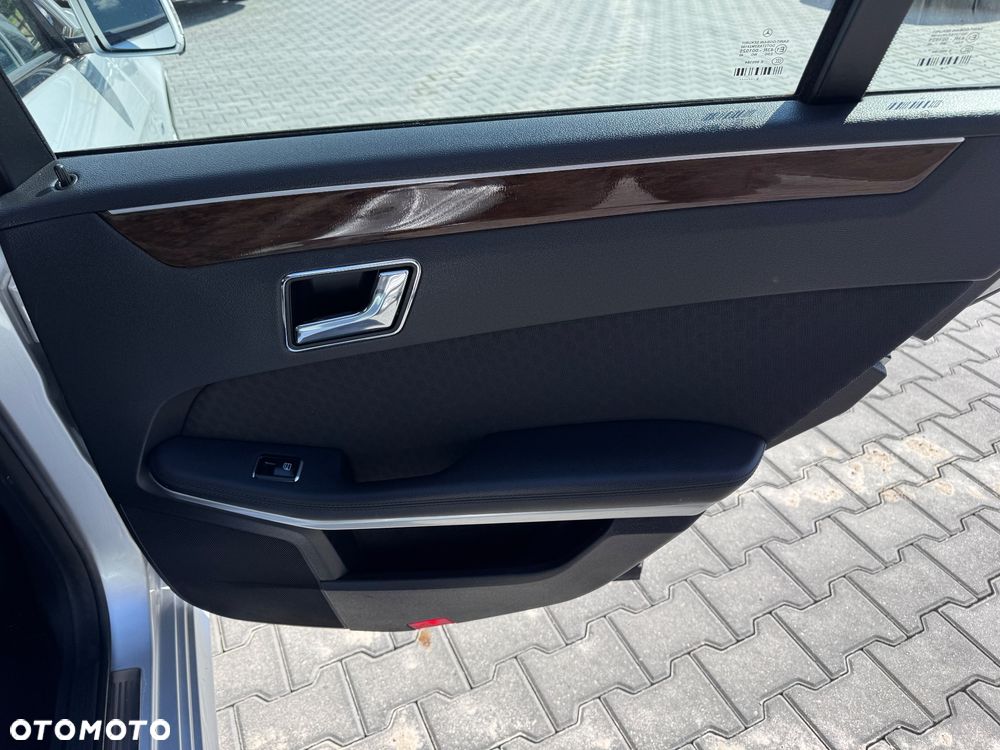 Mercedes-Benz Klasa E 220 CDI Automatik Elegance - 30