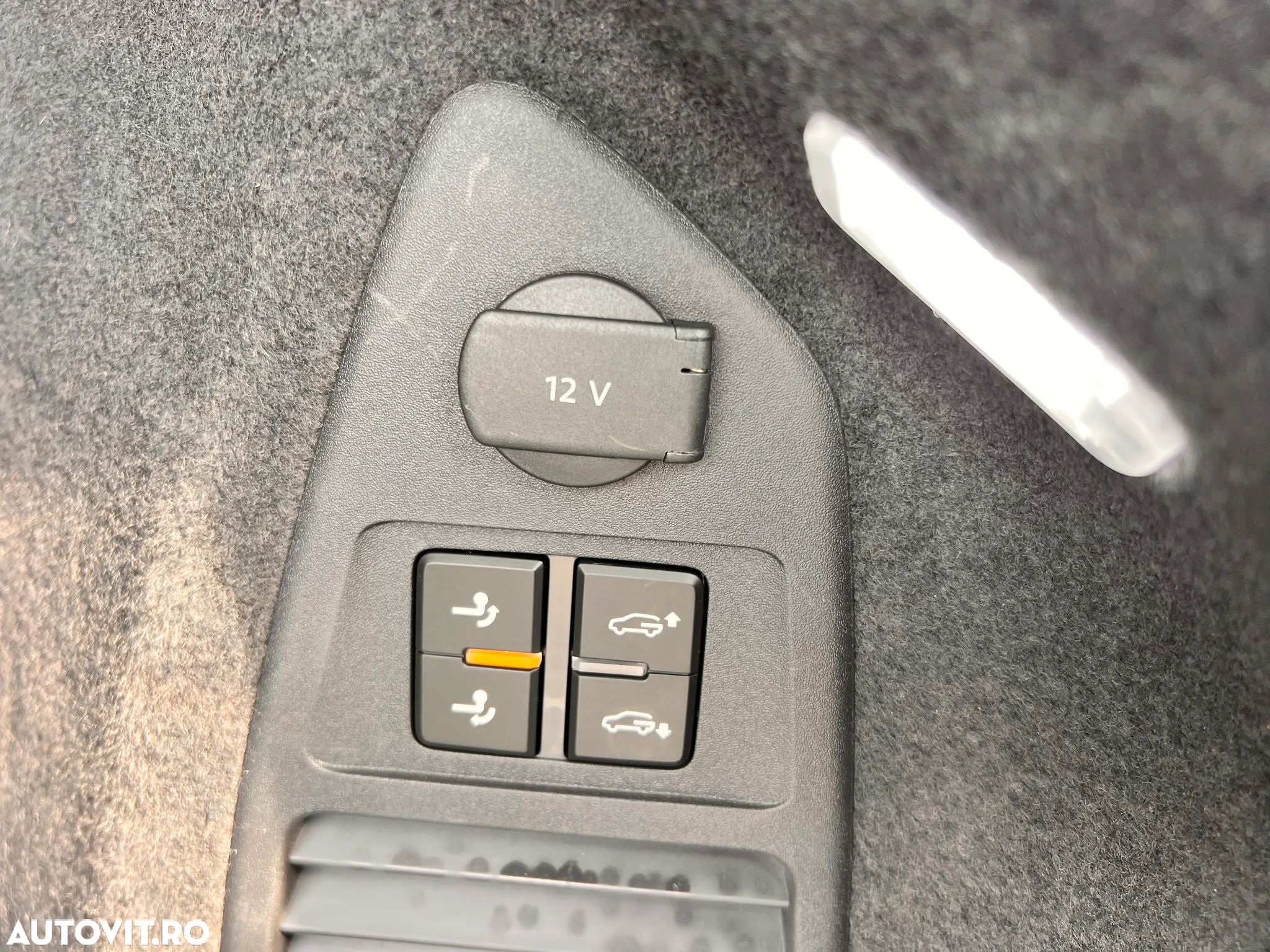Volkswagen Touareg - 33