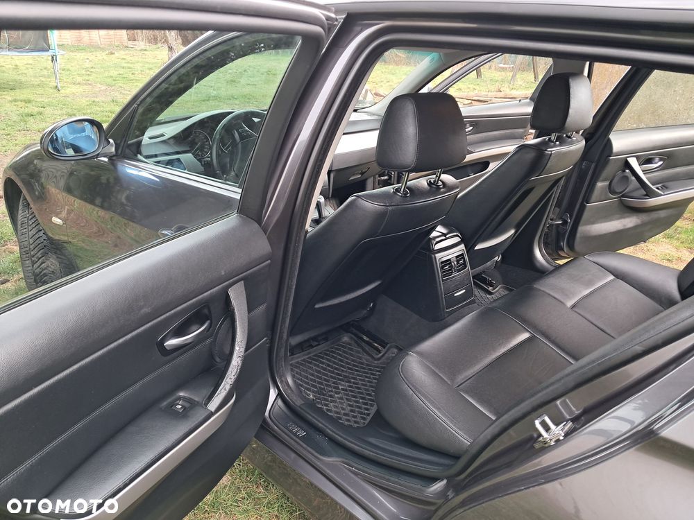 BMW Seria 3 320d - 15