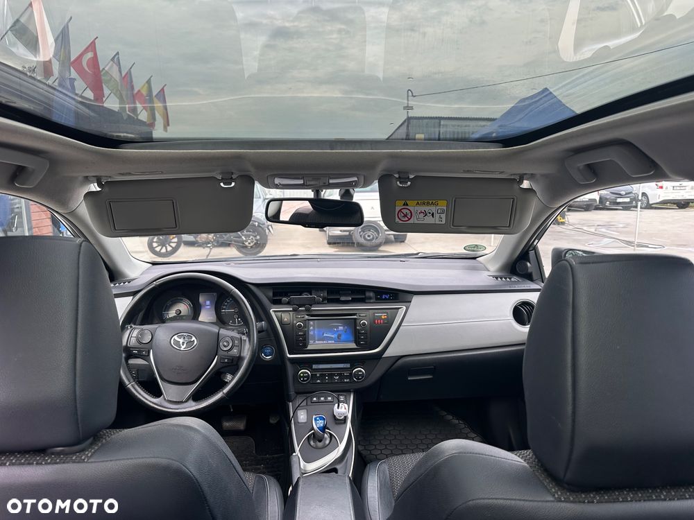 Toyota Auris - 1
