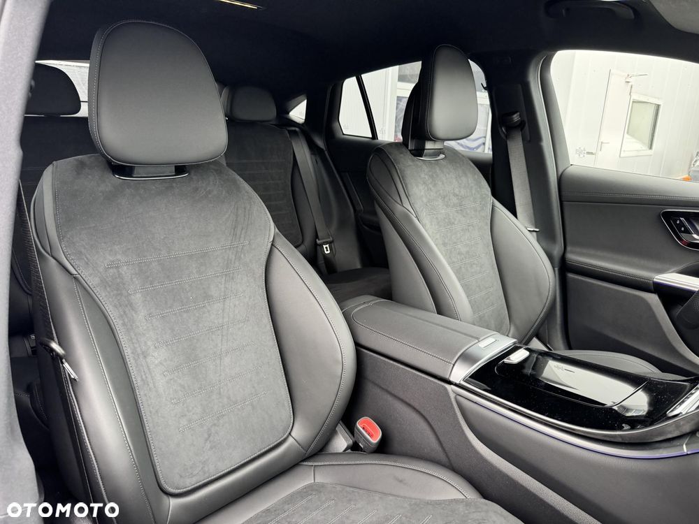 Mercedes-Benz GLC 300 e PHEV 4-Matic AMG Line - 13