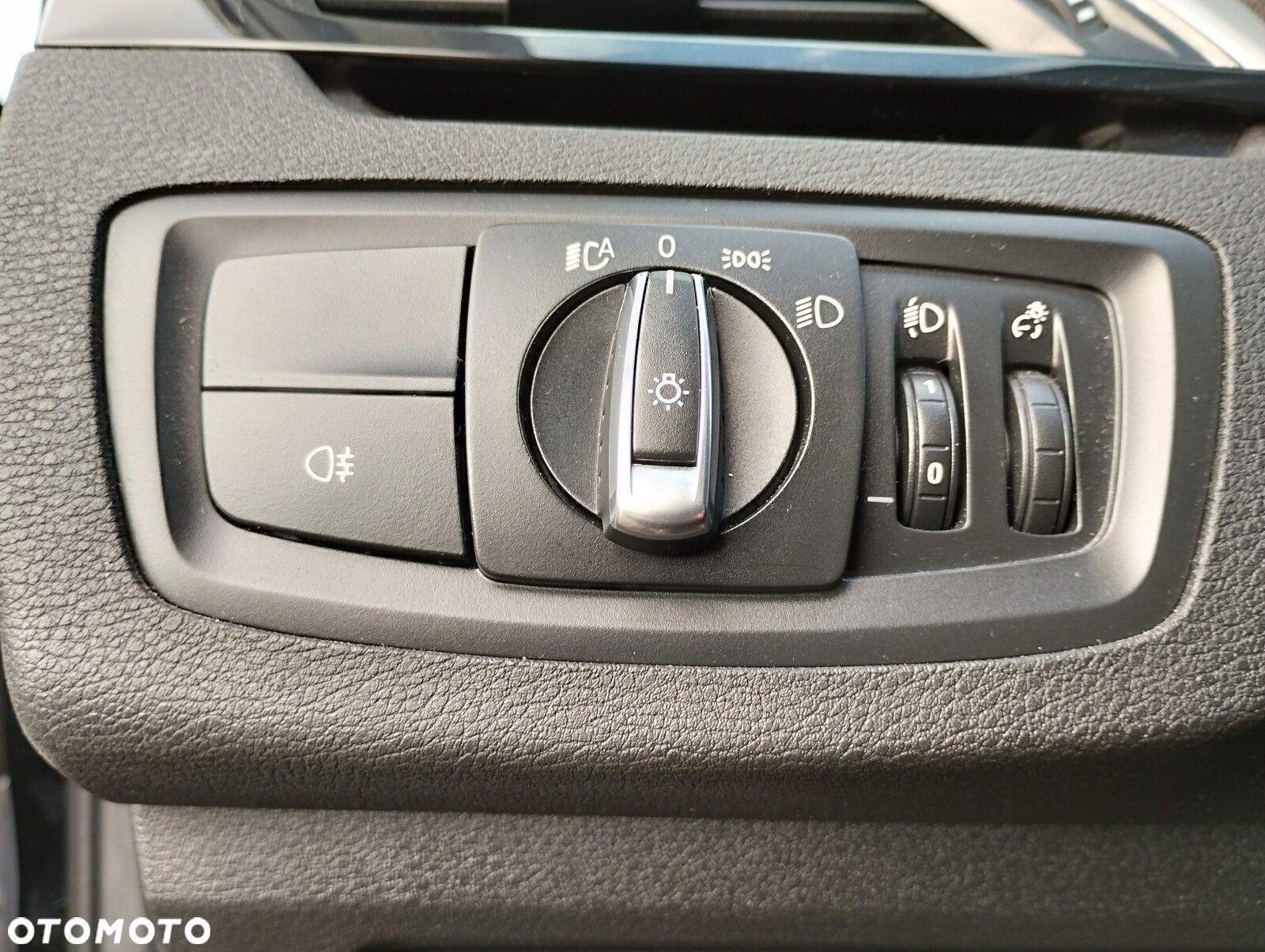 BMW X1 sDrive18i Advantage - 32