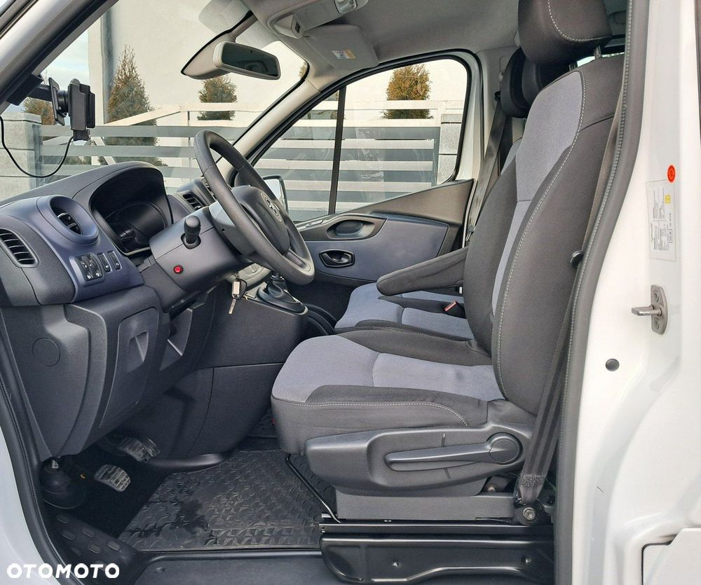 Opel Vivaro - 9