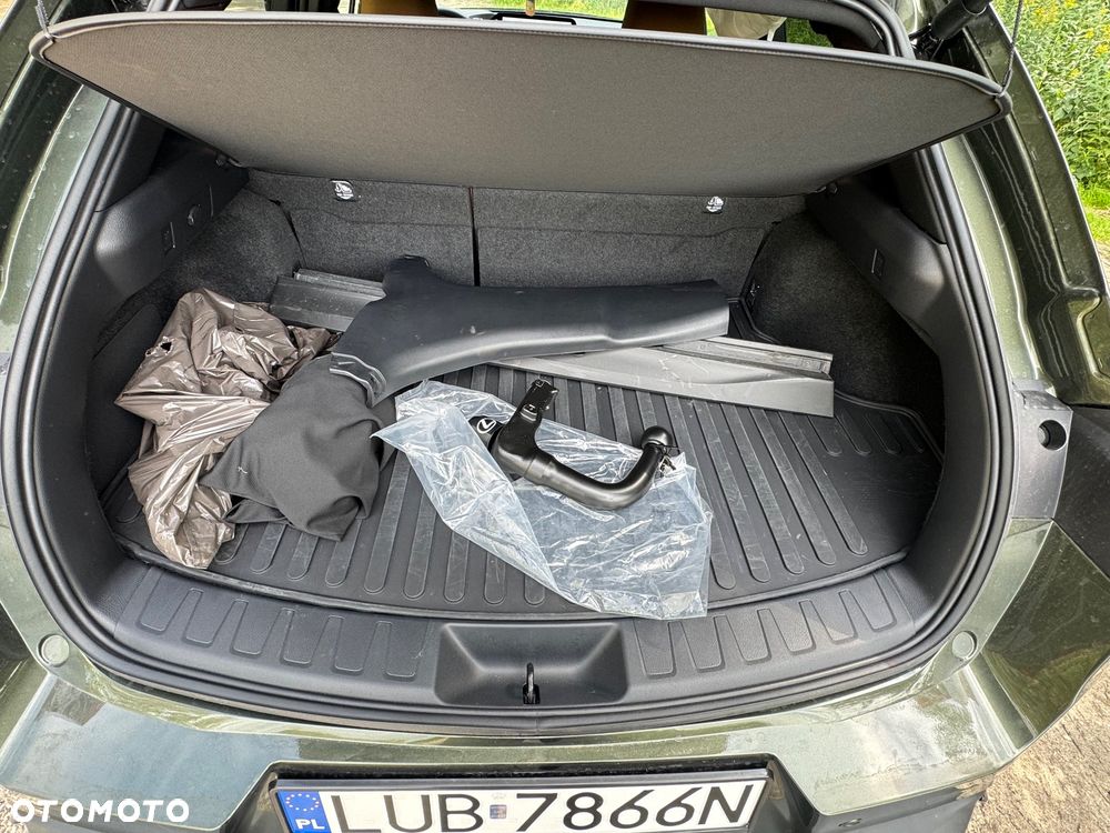 Lexus UX 300h F Sport AWD - 14