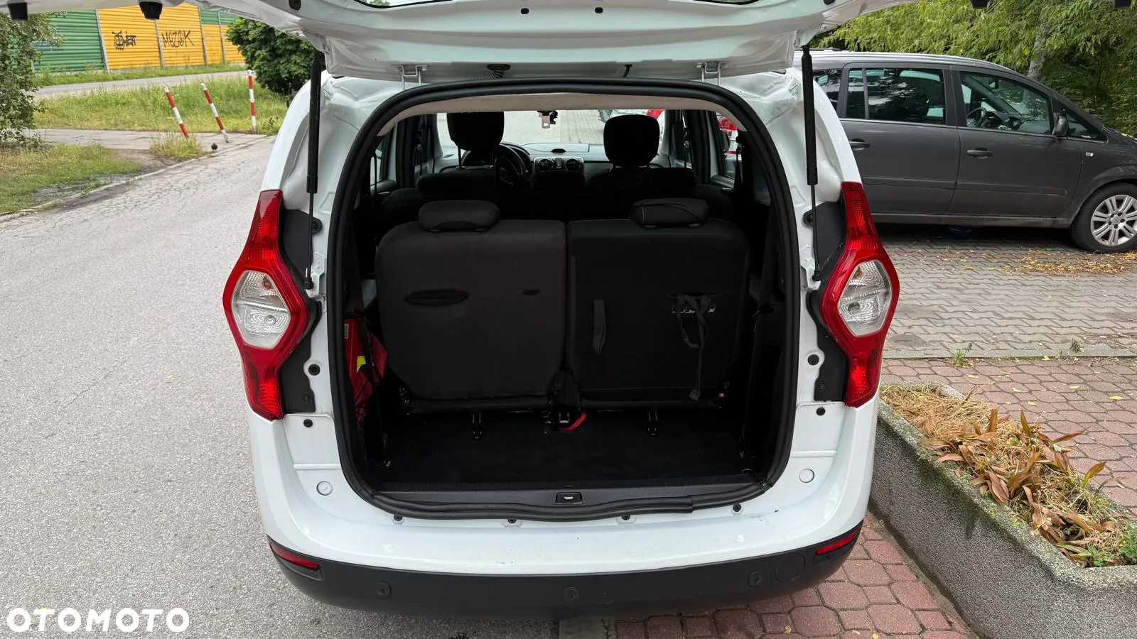 Dacia Lodgy 1.6 SCe Laureate S&S - 6