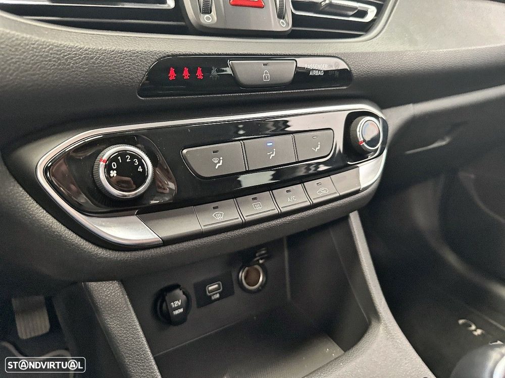 Hyundai i30 1.0 T-GDI Style Plus - 13