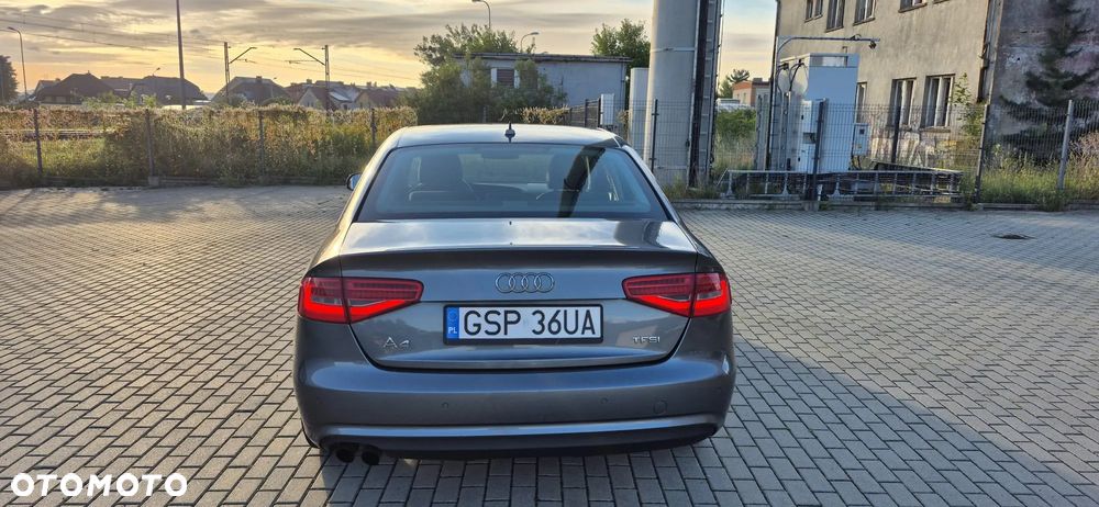 Audi A4 Limousine - 6