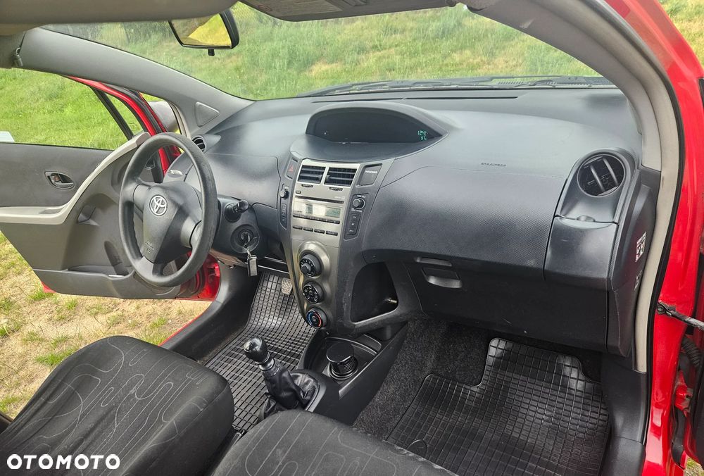 Toyota Yaris - 7