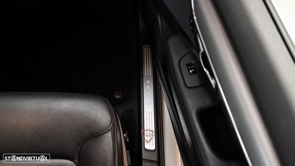 Volvo V90 2.0 B4 Momentum Plus Geartronic - 43