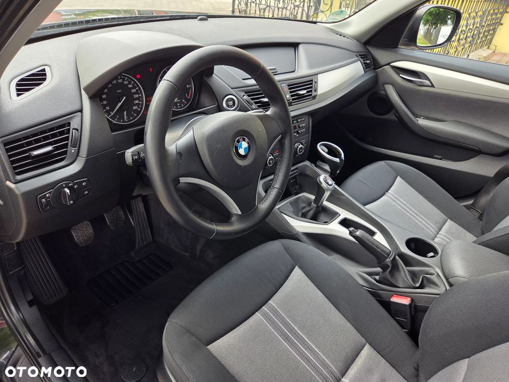 BMW X1 sDrive18i - 9