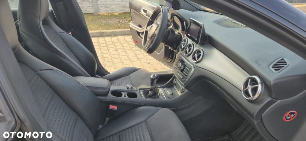 Mercedes-Benz CLA - 14