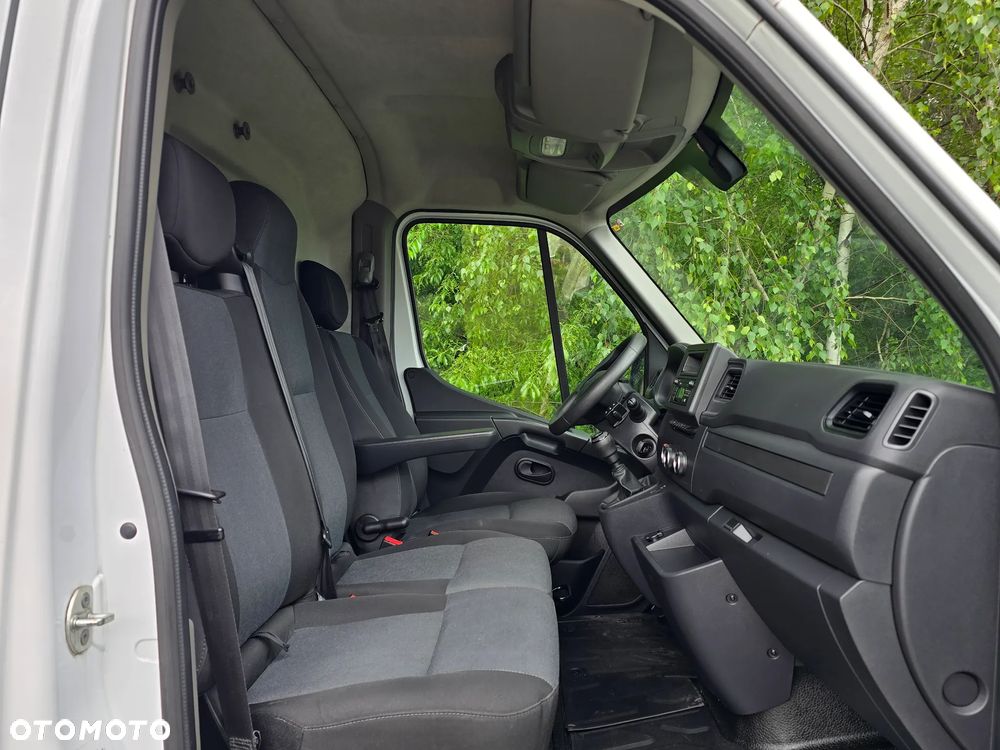 Renault Master 2.3 , 2023 ROK  ,niski przebieg ,Salon Polska ASO L3H2 , bez wkładu , czujniki parkowania - 9