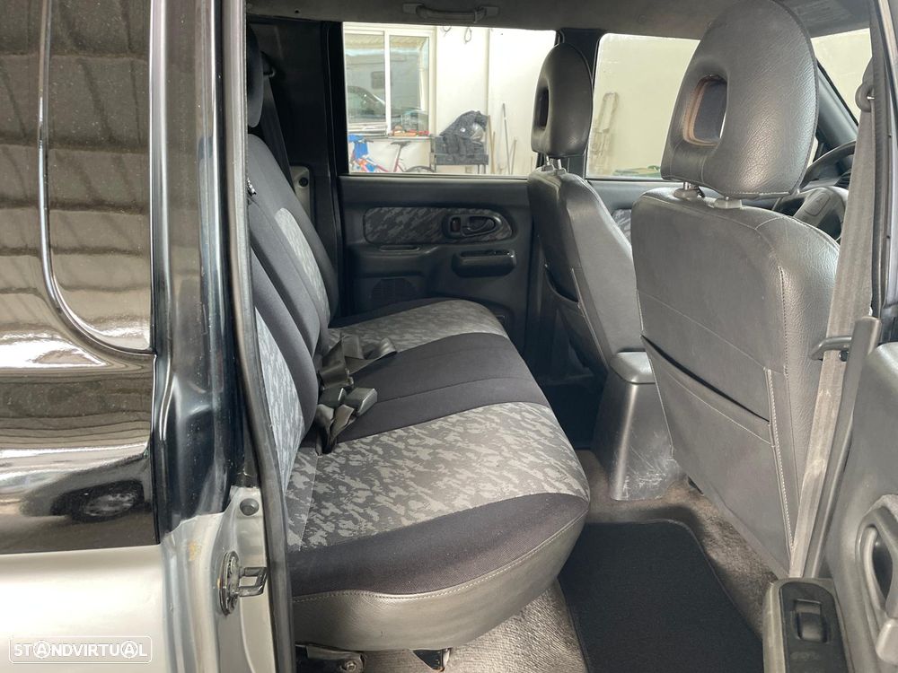 Mitsubishi L200 2.5 TD Strada CD - 16