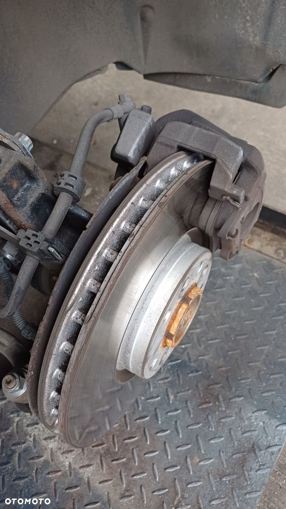 Peugeot 5008 2.0 BlueHDi GT S&S EAT8 - 24