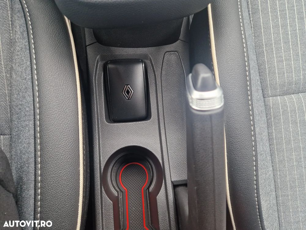 Renault Clio V E-Tech 145 Techno - 22