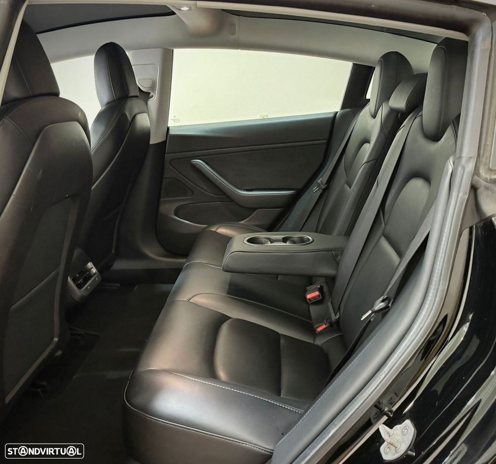Tesla Model 3 - 11
