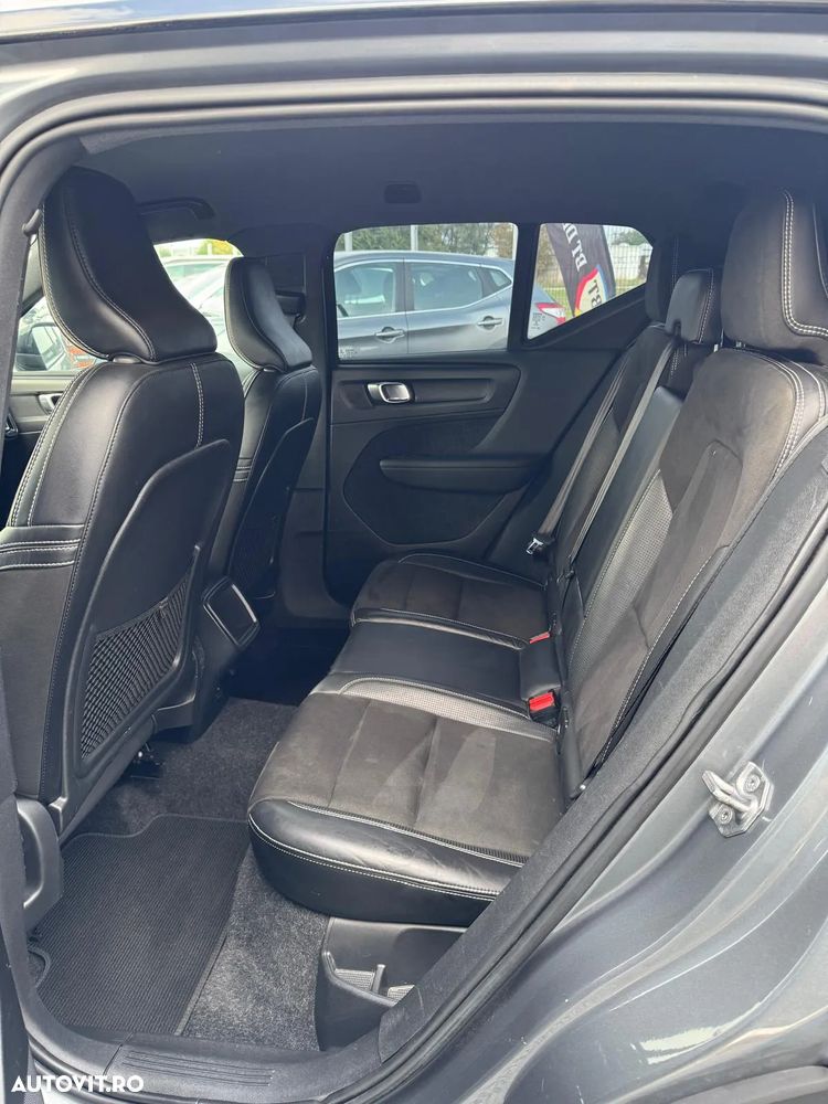 Volvo XC 40 D4 AWD Geartronic R-Design - 7