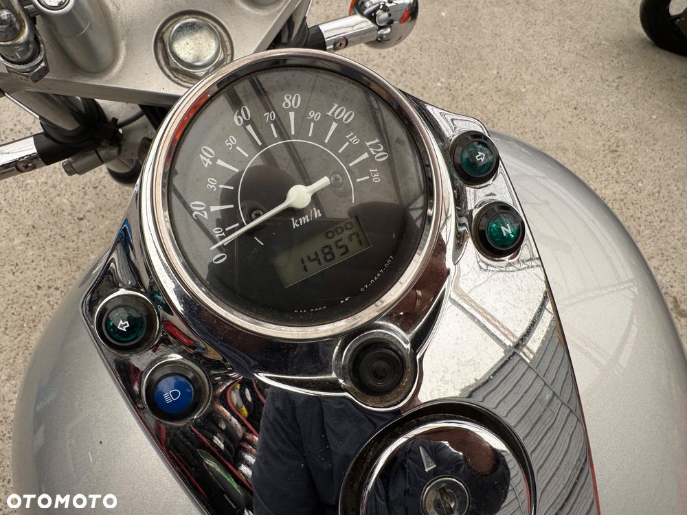 Suzuki Intruder - 19